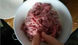 鹿肉厨师爆料视频播放,独家爆料视频带你领略鹿肉烹饪艺术